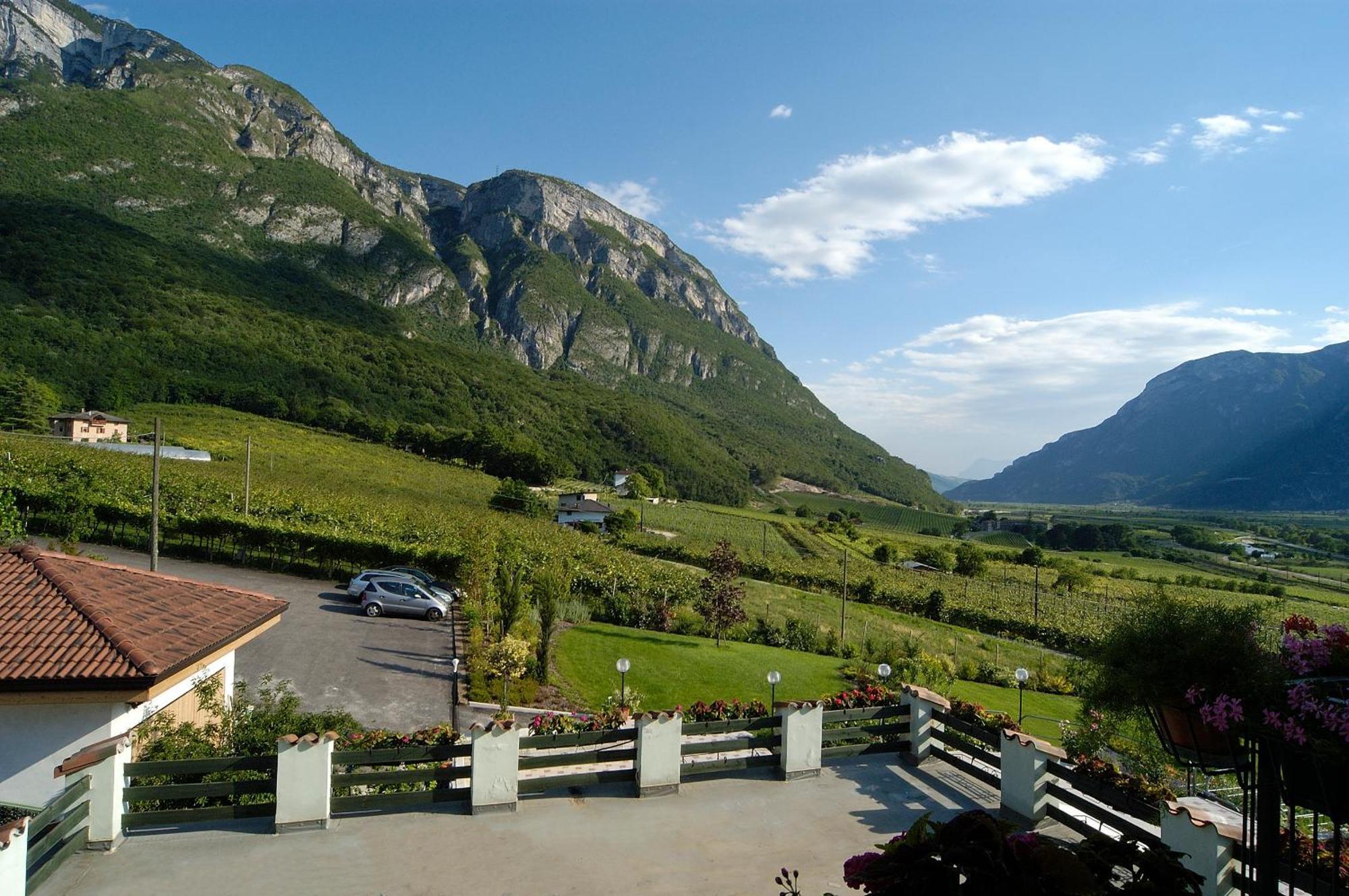 Hotel Karinhall Trento Exterior photo